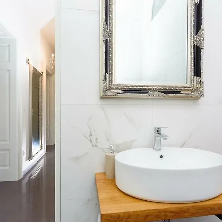 Apartman Antique Stone Split