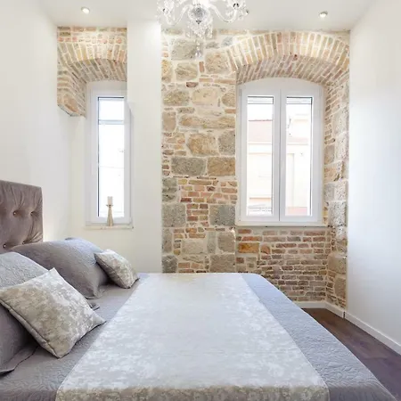 Antique Stone *